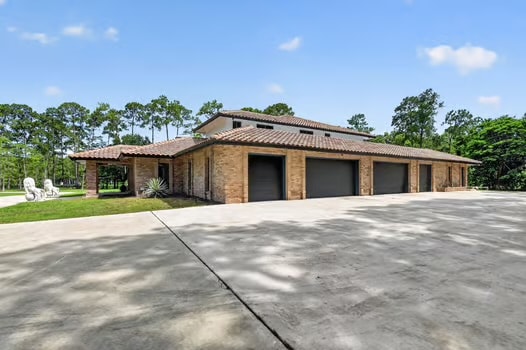 Garage building — 14780 Draft Horse Lane